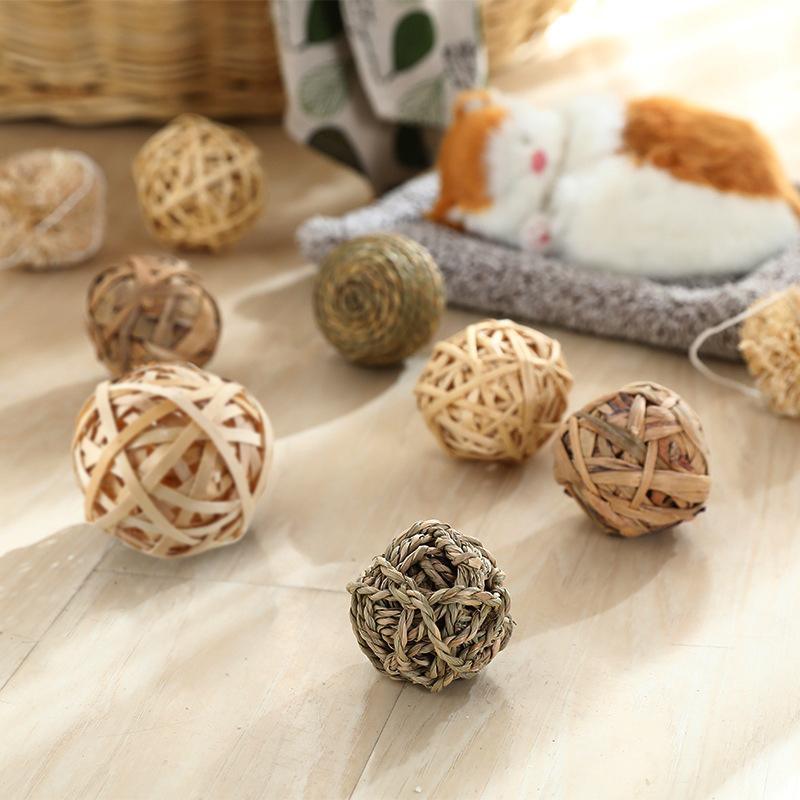 4/5PCS Pet Rabbit Chewing Ball Biting Toys - 5PCS